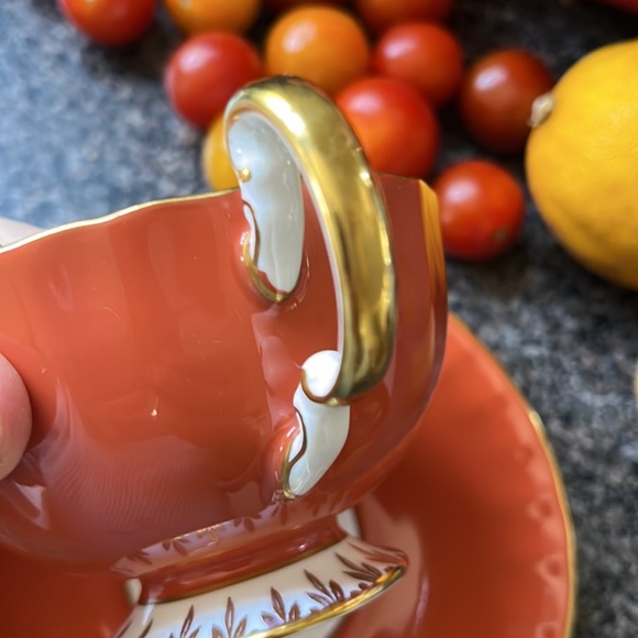 Vintage Aynsley bone China cup & saucer - Picture 8 of 11